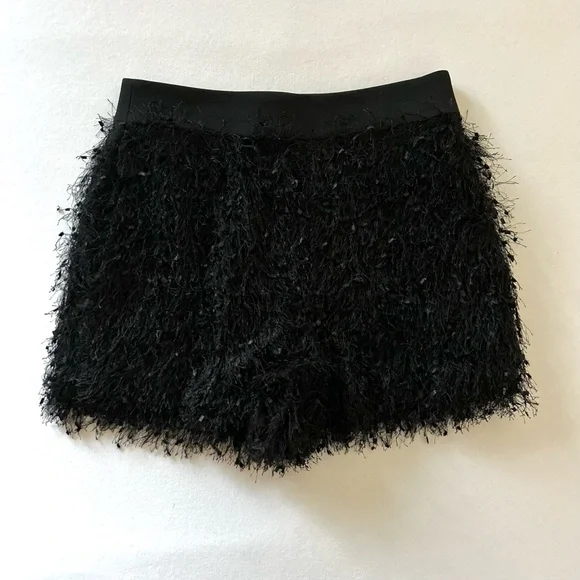 Feather Short_ Black